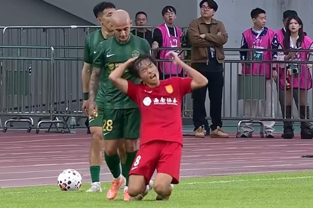 九游娱乐登录入口-中超｜米特里策“两罪并罚”被追加停赛4场、罚款4万元